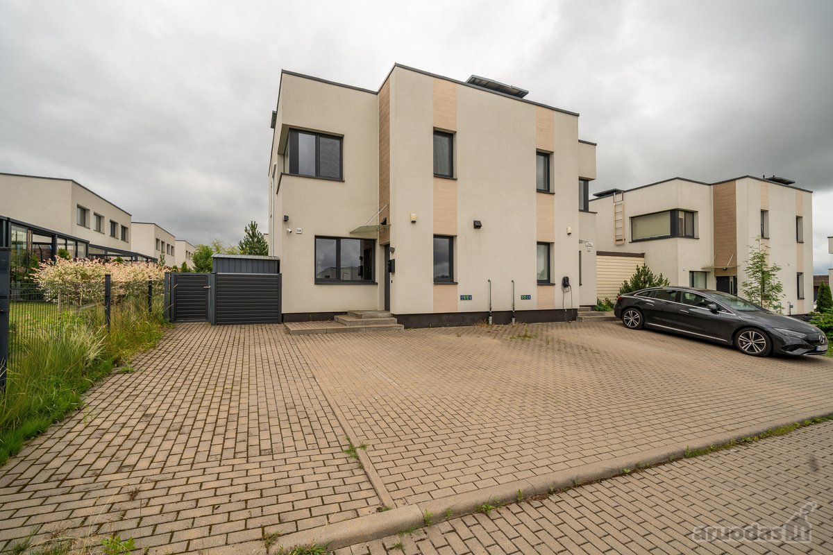 Parduodamas pilnai įrengtas 115 m² kotedžas - nuotraukos Nr. 31