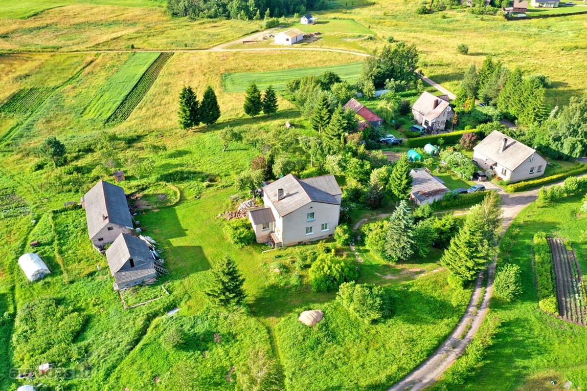 Molėtų priemiestyje parduodamas erdvus dviejų - nuotraukos Nr. 3