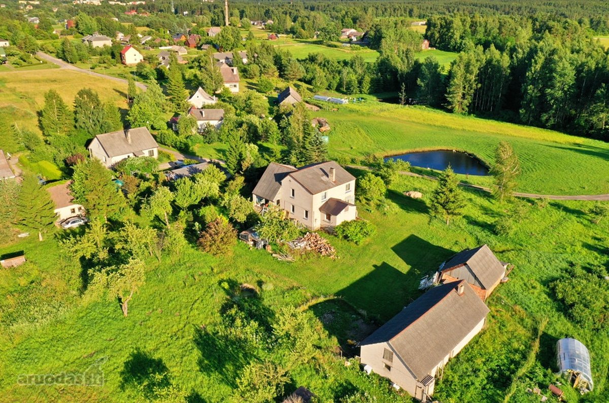 Molėtų priemiestyje parduodamas erdvus dviejų - nuotraukos Nr. 5