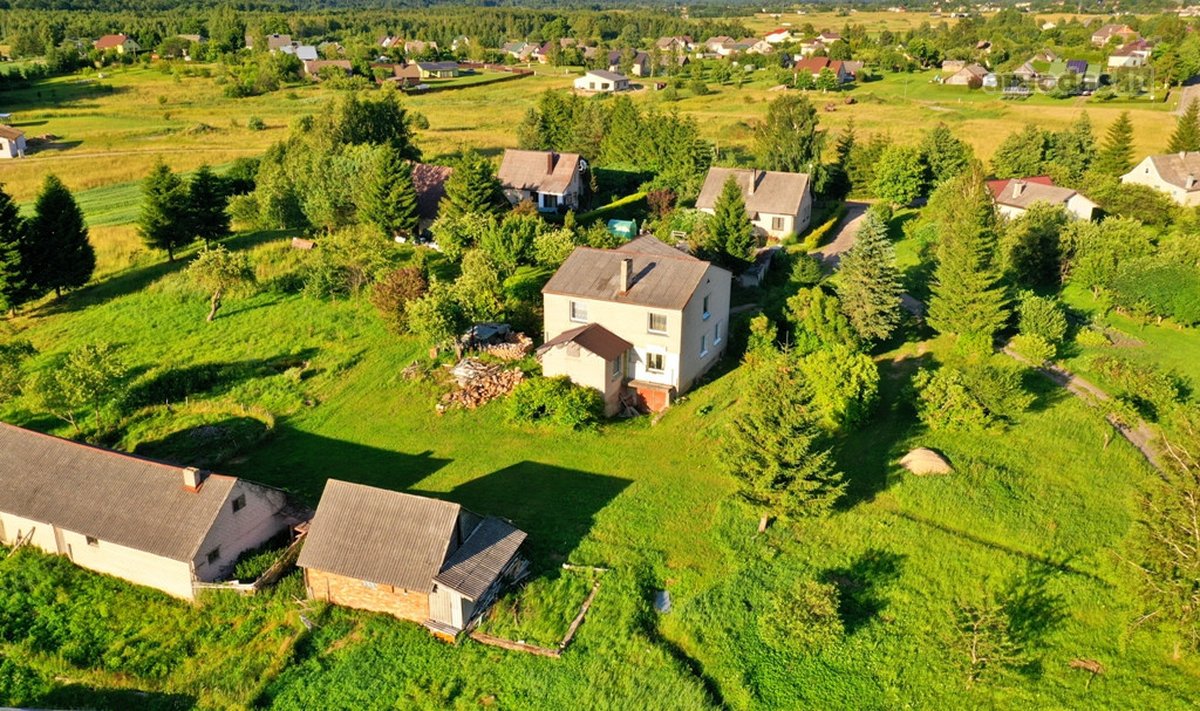 Molėtų priemiestyje parduodamas erdvus dviejų - nuotraukos Nr. 11