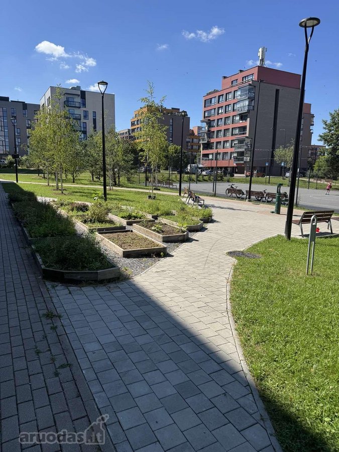 Parduodamas jaukus ir šviesus 3 kambarių - nuotraukos Nr. 28