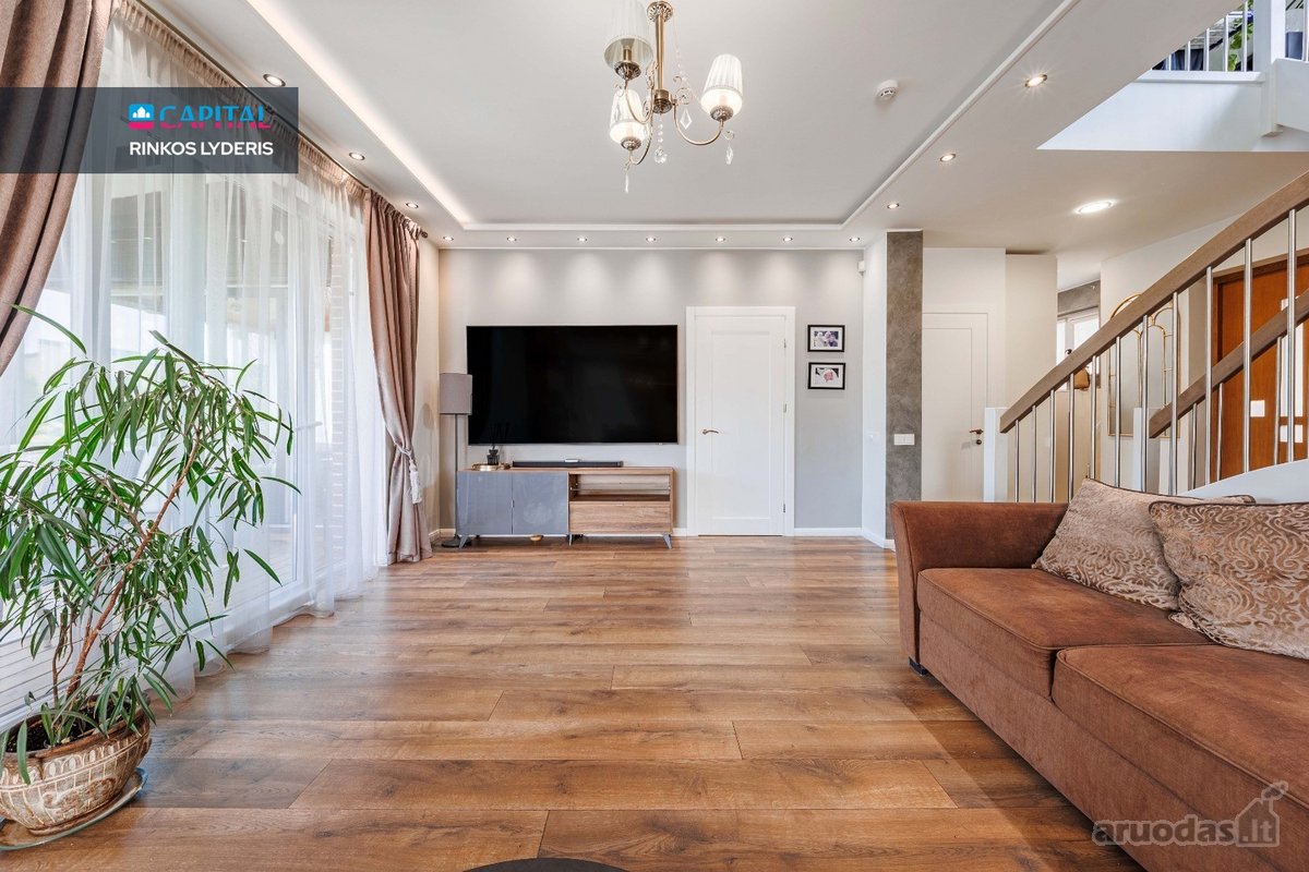 Skubiai parduodamas 142.18 m² namas su 5,12 - nuotraukos Nr. 12
