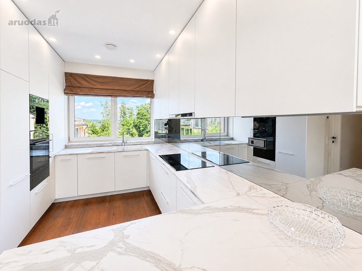 Parduodamas 132 m² kotedžas su garažu, terasa - nuotraukos Nr. 5