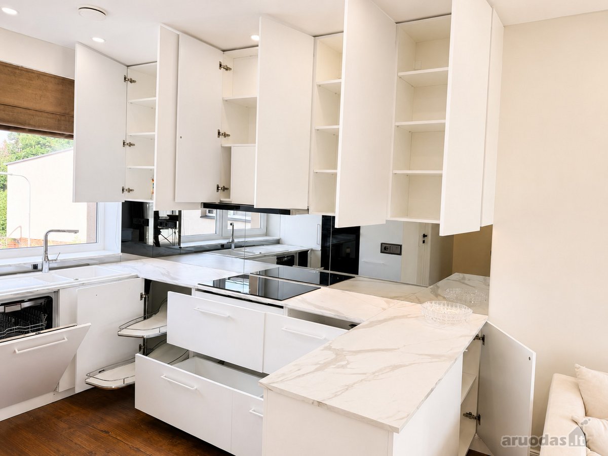 Parduodamas 132 m² kotedžas su garažu, terasa - nuotraukos Nr. 7