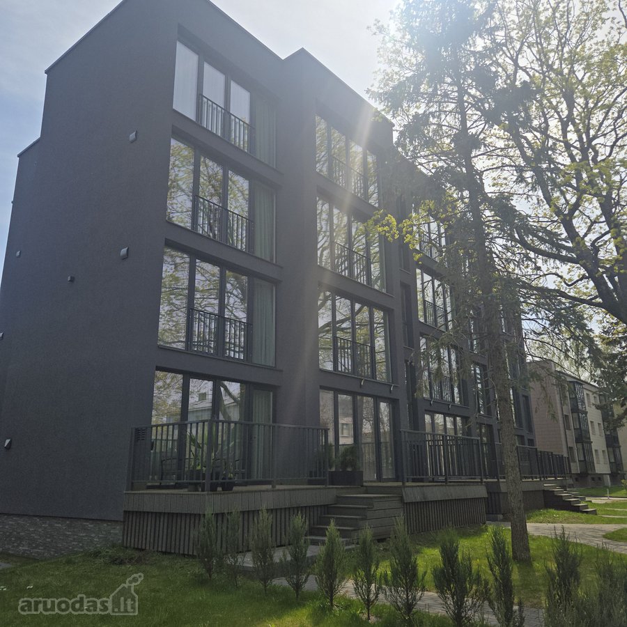 Parduodamas erdvus 92 kv. m butas su dviem - nuotraukos Nr. 2