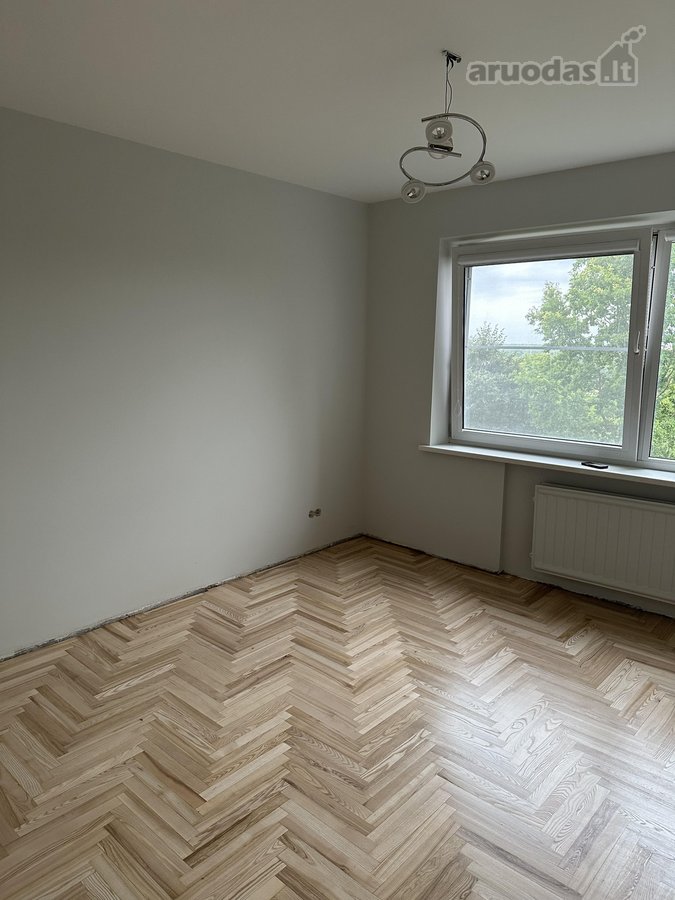 Natūralaus medžio parketo grindys, šviesios - nuotraukos Nr. 3