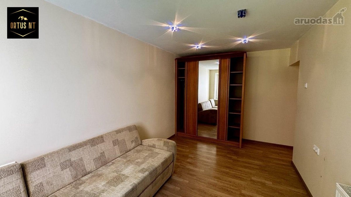 Parduodamas 3 kambarių butas su privačiu 14,6 - nuotraukos Nr. 3