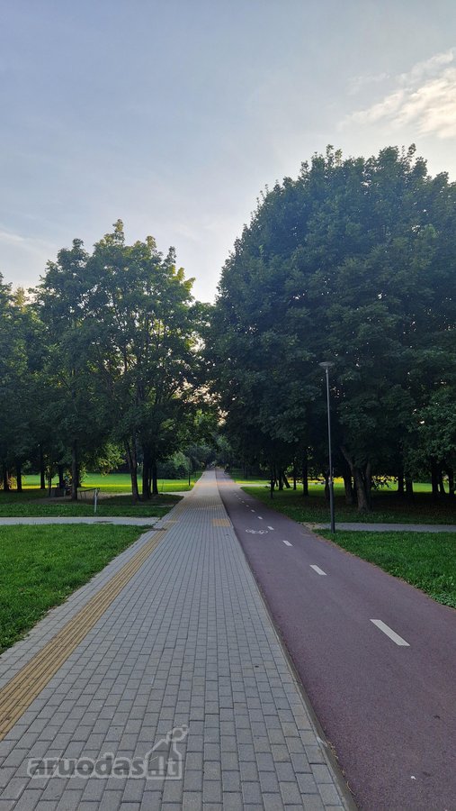 Parduodamas jaukus ir erdvus dviejų kambarių - nuotraukos Nr. 29