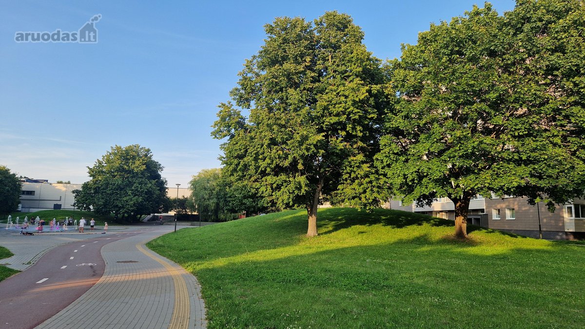 Parduodamas jaukus ir erdvus dviejų kambarių - nuotraukos Nr. 32