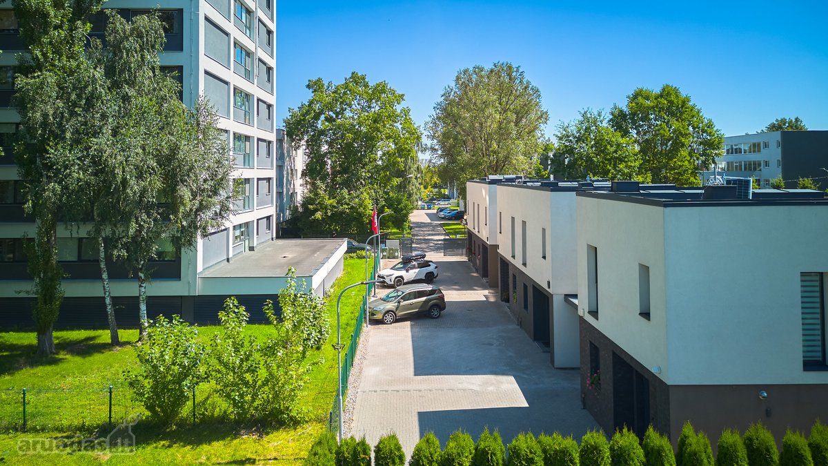 Parduodamas Pilnai Įrengtas Dviejų Aukštų - nuotraukos Nr. 50
