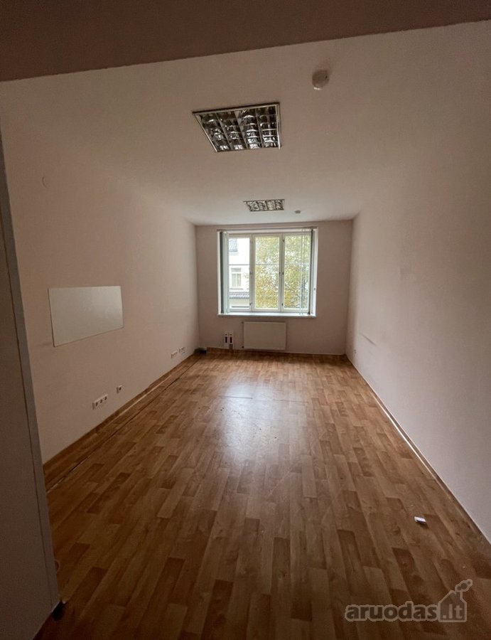 Parduodami du administraciniai pastatai su - nuotraukos Nr. 8