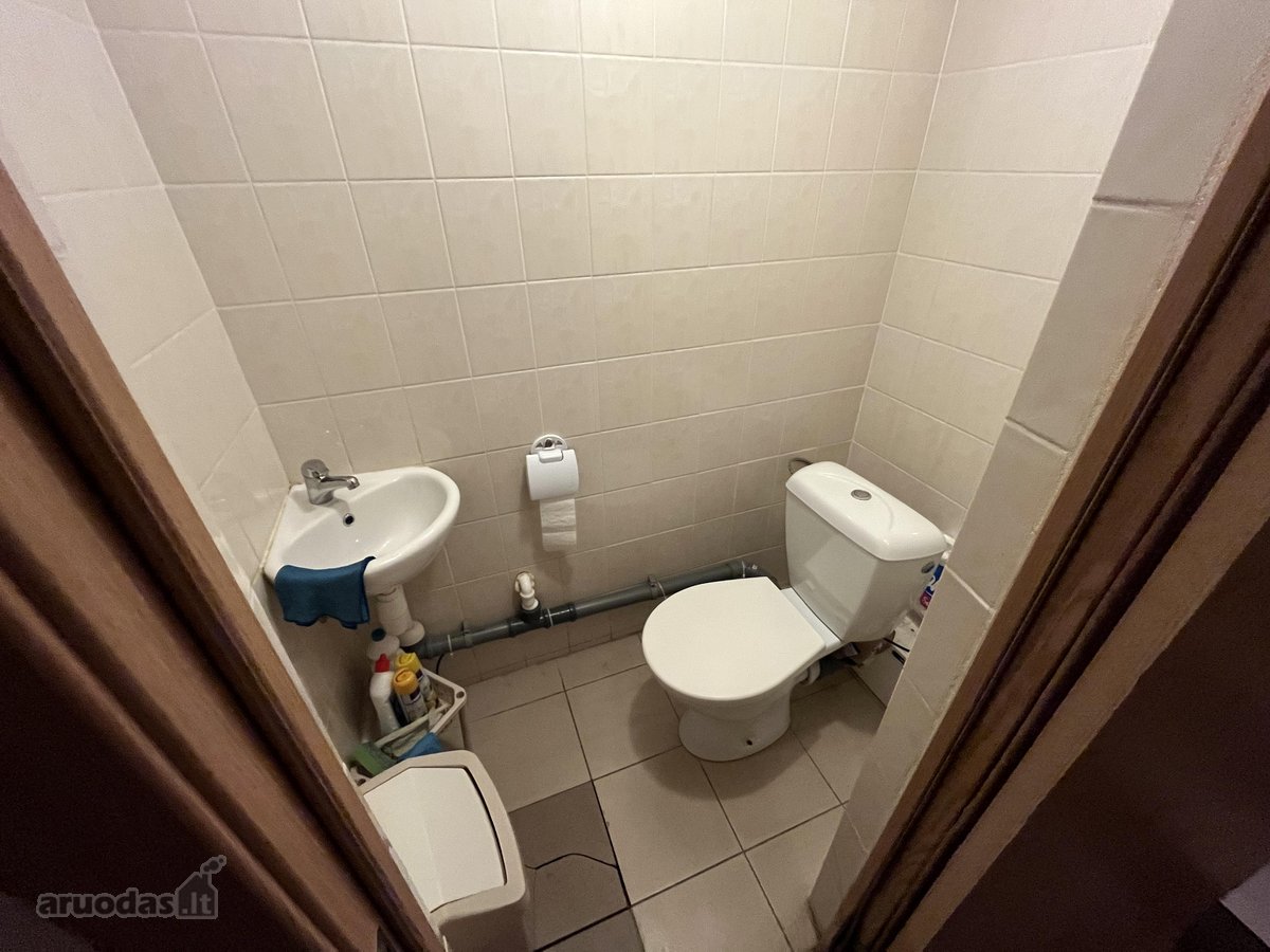 Kretingos miesto centre, šalia prekybos - nuotraukos Nr. 8