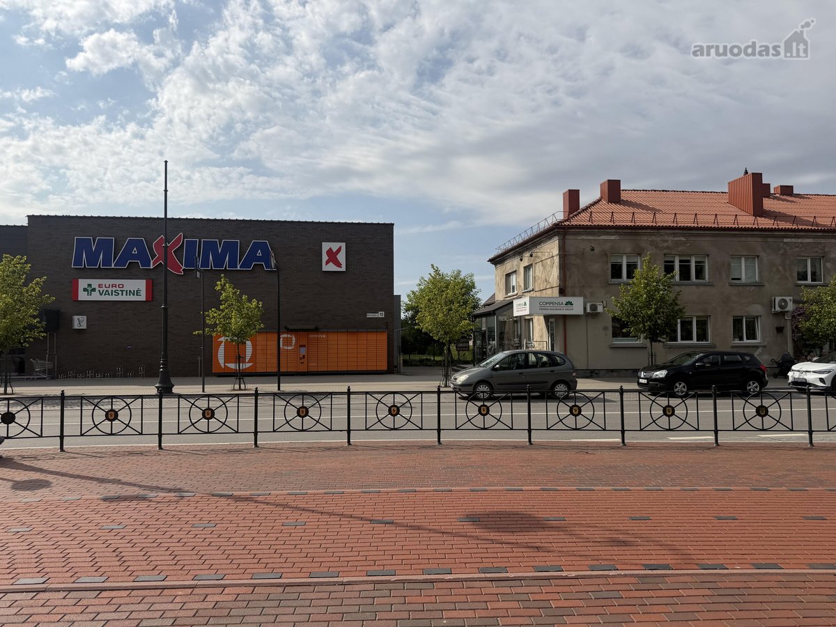 Kretingos miesto centre, šalia prekybos - nuotraukos Nr. 10