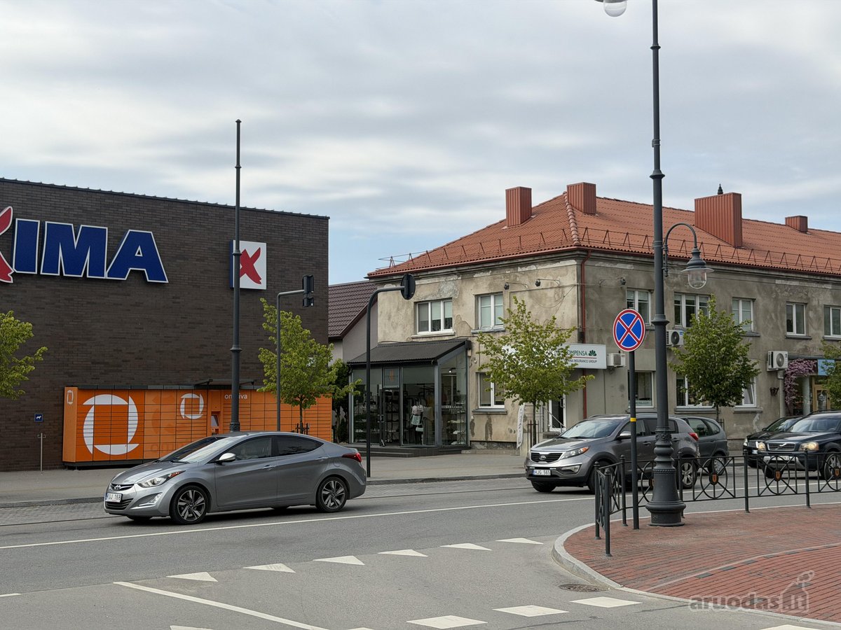 Kretingos miesto centre, šalia prekybos - nuotraukos Nr. 2