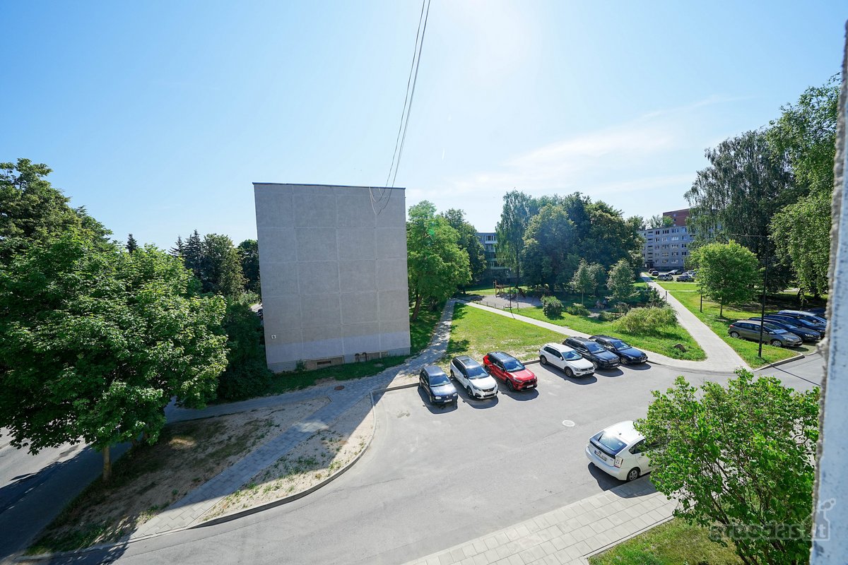  Erdvus 4 kambarių butas su patogiu ir - nuotraukos Nr. 16