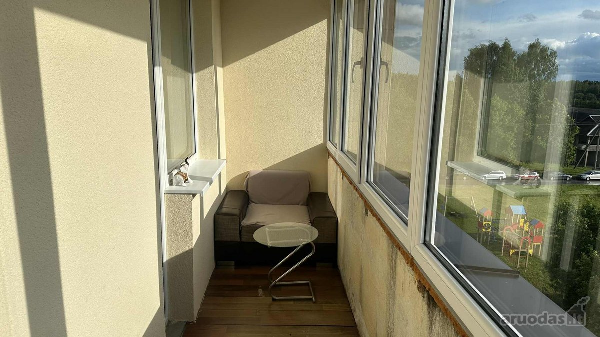 Išnuomojamas butas su virtuvės baldais. Yra - nuotraukos Nr. 8