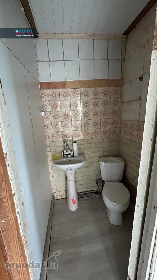 Pačiame miestelio centre parduodama - nuotraukos Nr. 15