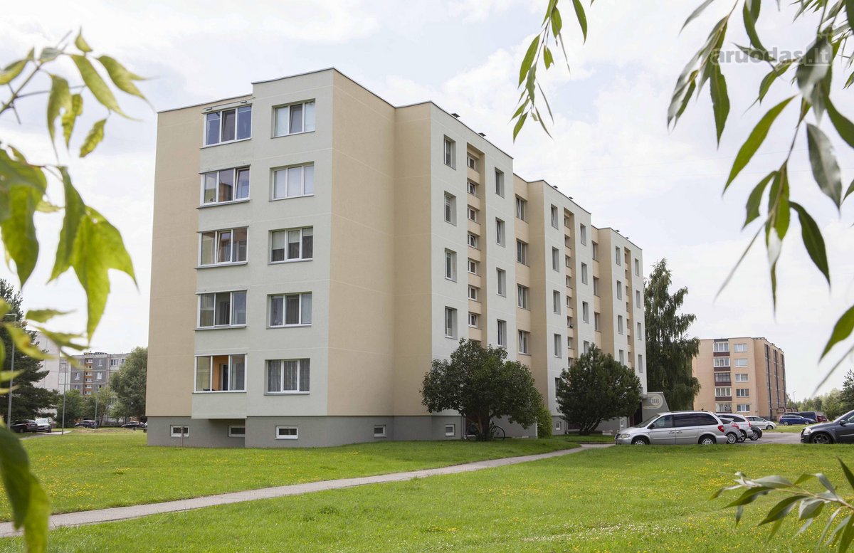 Parduodamas 3 kambarių butas su baldais ir - nuotraukos Nr. 2