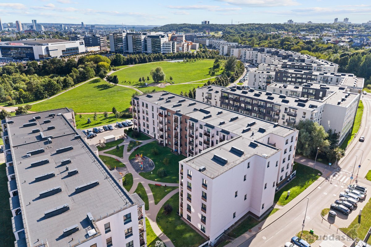 Parduodamas Išskirtinai Įrengtas 3 Kambarių - nuotraukos Nr. 42