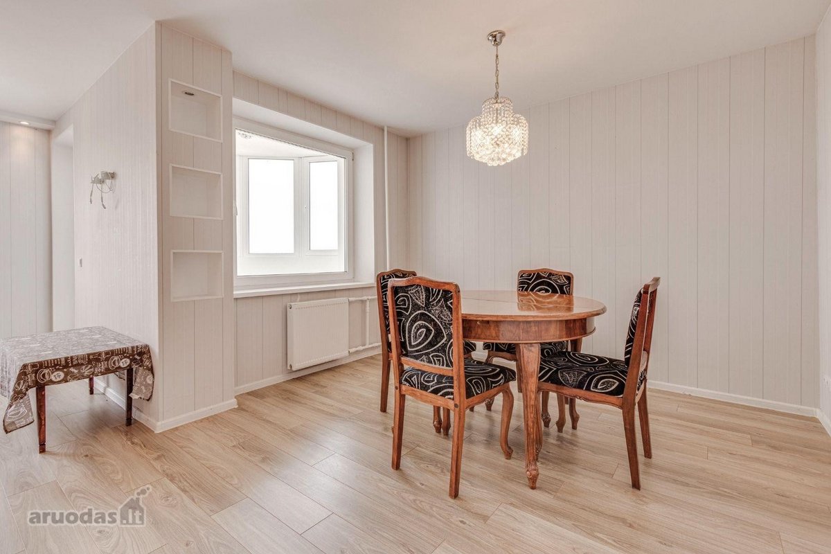 Parduodamas itin erdvus 3 kambarių butas - nuotraukos Nr. 3