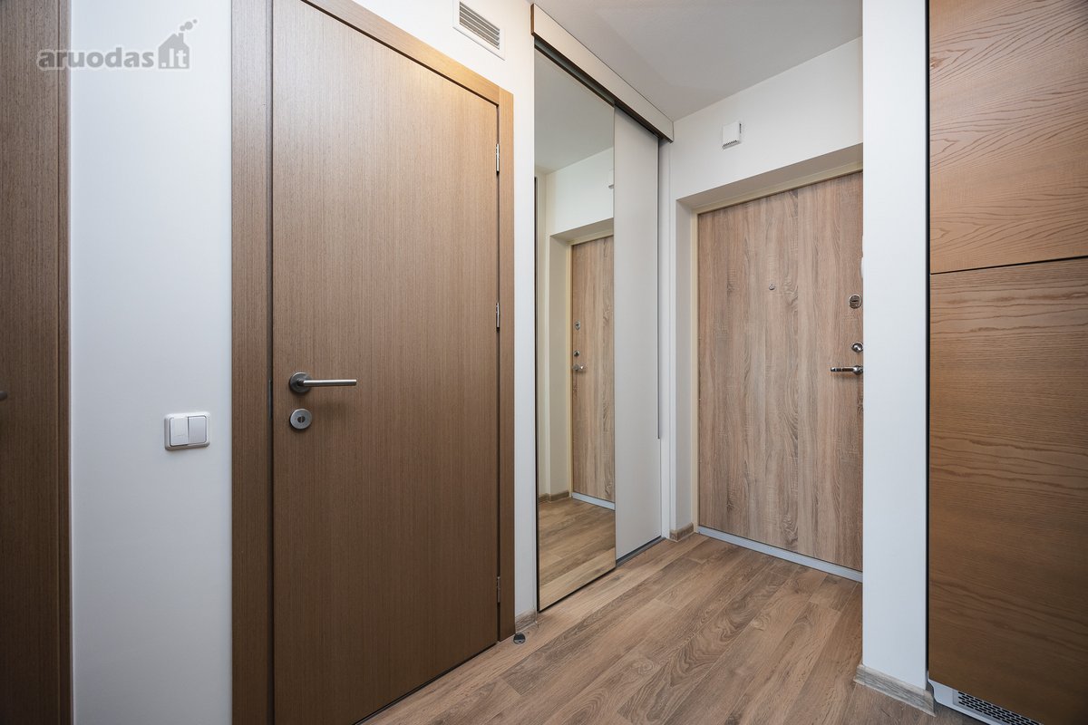 Parduodamas pilnai įrengtas, 2 kambarių butas - nuotraukos Nr. 13