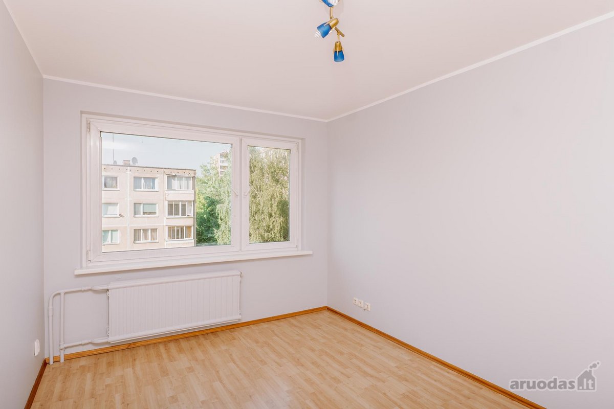 Žaliuojančių medžių apsuptyje, Karoliniškėse, - nuotraukos Nr. 9