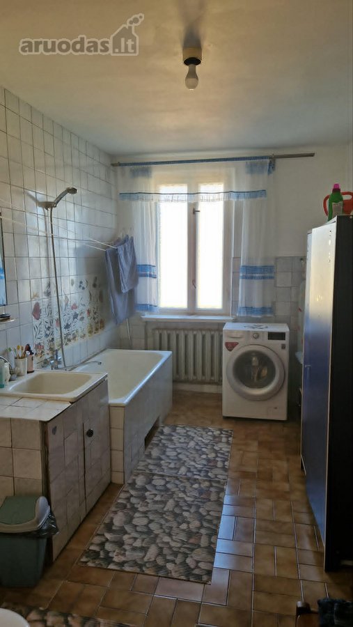 Parduodamas erdvus trijų aukštų namas su - nuotraukos Nr. 10