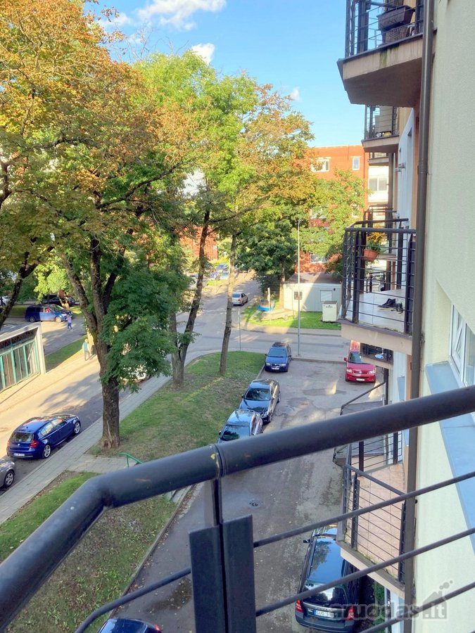 Išnuomojamas 2 kambarių butas ilgalaikei - nuotraukos Nr. 14