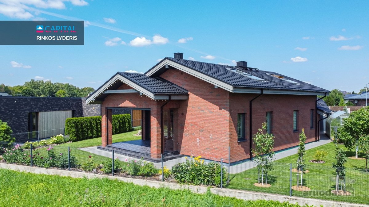 Parduodamas funkcionaliai įrengtas namas - nuotraukos Nr. 7