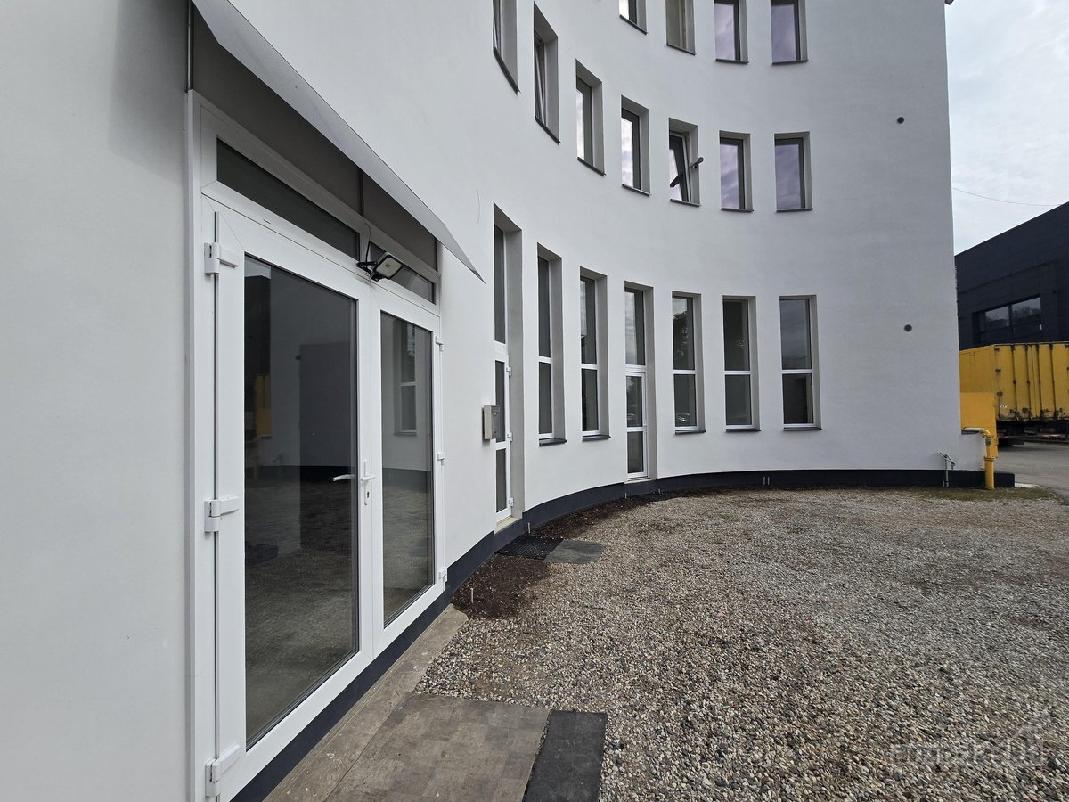 Nuomojamos 84 M² Komercinės Patalpos - nuotraukos Nr. 15