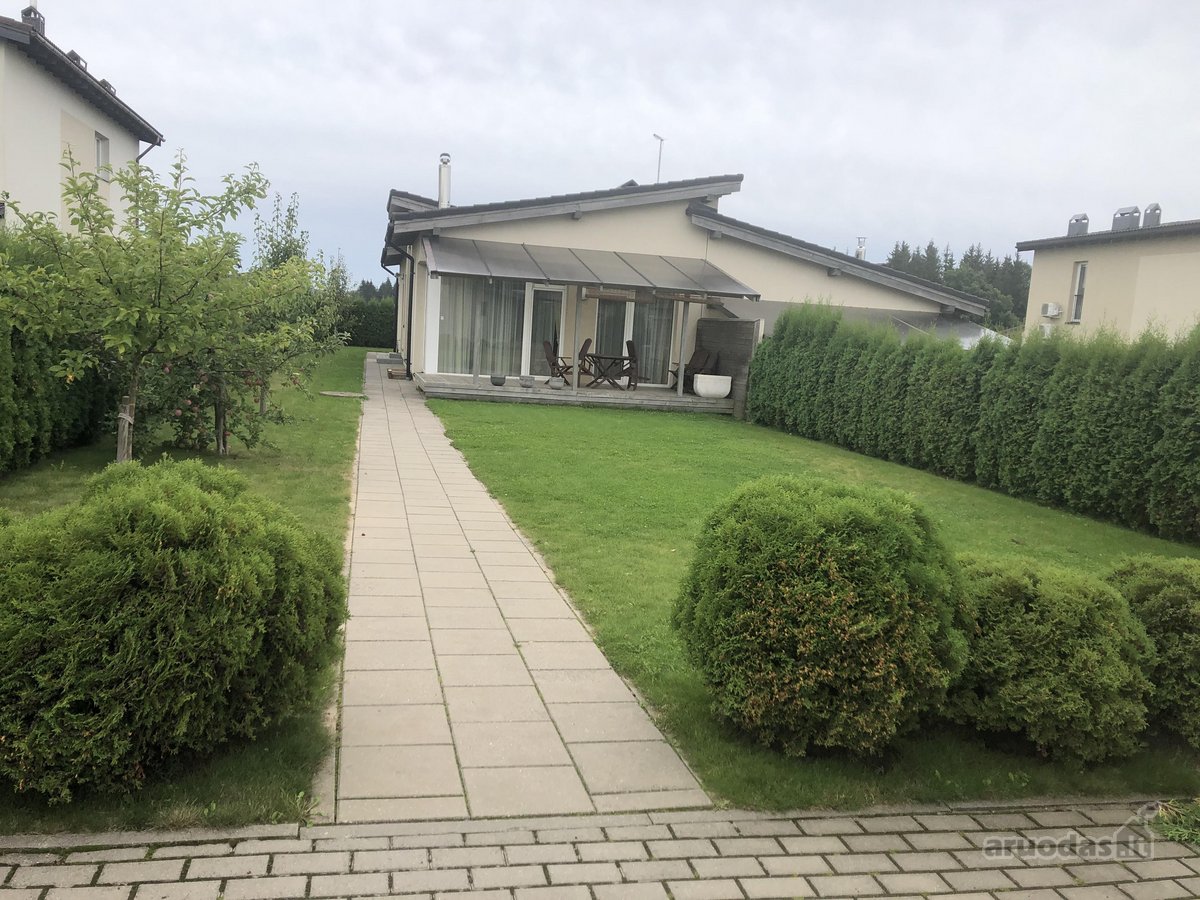 Išnuomojamas 90 m² kotedžas su 5,5 a sklypu. - nuotraukos Nr. 2