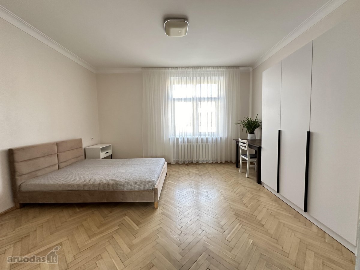 Išnuomojamas erdvus ir šviesus 3 kambarių - nuotraukos Nr. 4