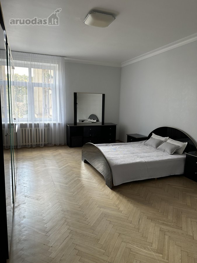Išnuomojamas erdvus ir šviesus 3 kambarių - nuotraukos Nr. 7