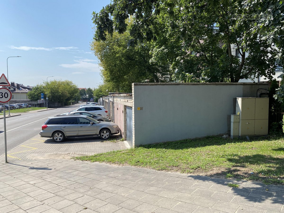 Garažas su rūsiu, ir sklypo dalimi. 2 vietos - nuotraukos Nr. 4