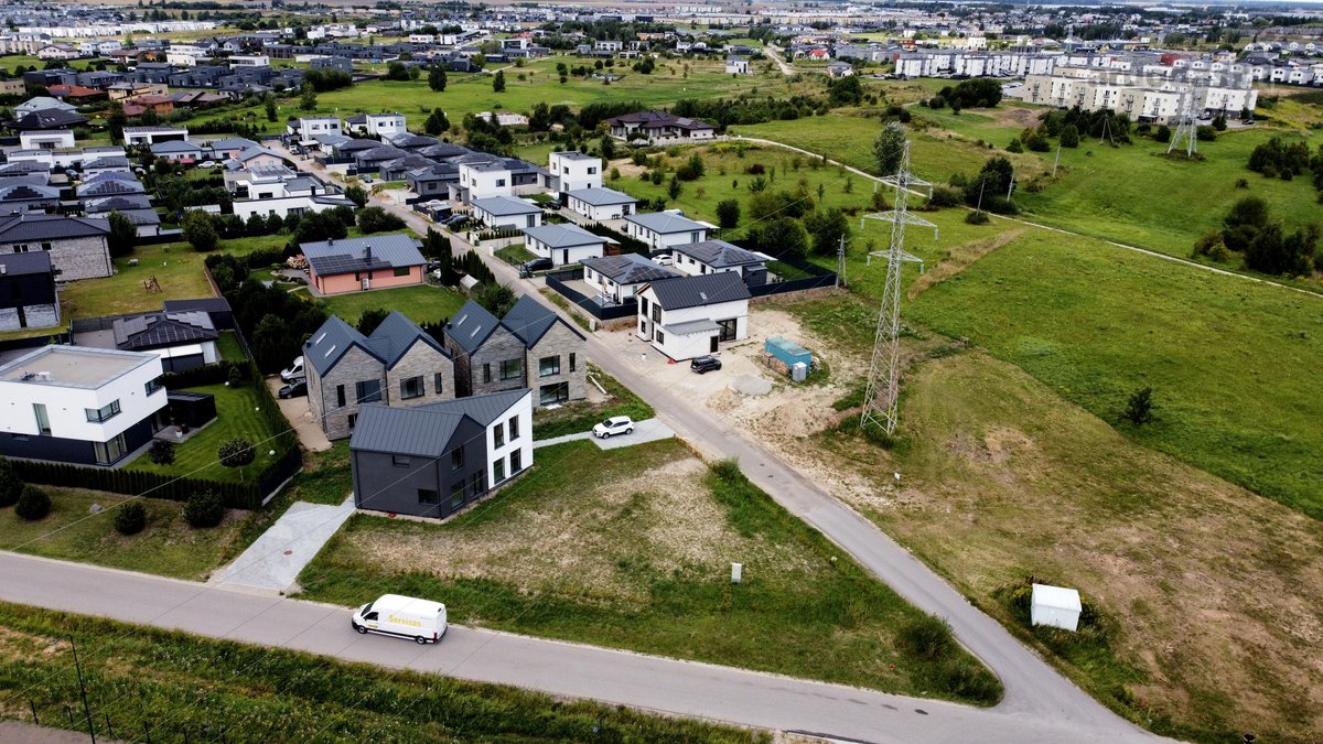 Balta kotedžo pusė tik 160000 Eur. - nuotraukos Nr. 2