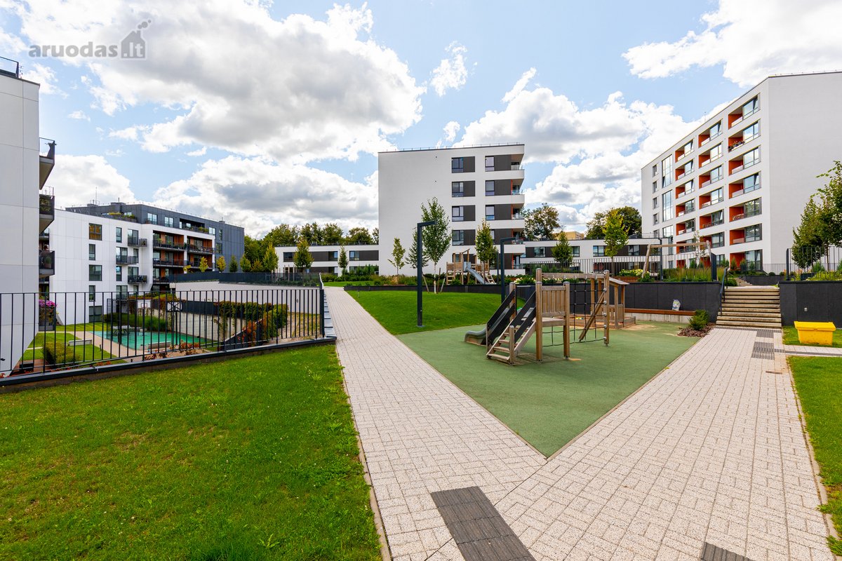 Išnuomojamas Erdvus 3 Kambarių Butas Šalia - nuotraukos Nr. 40