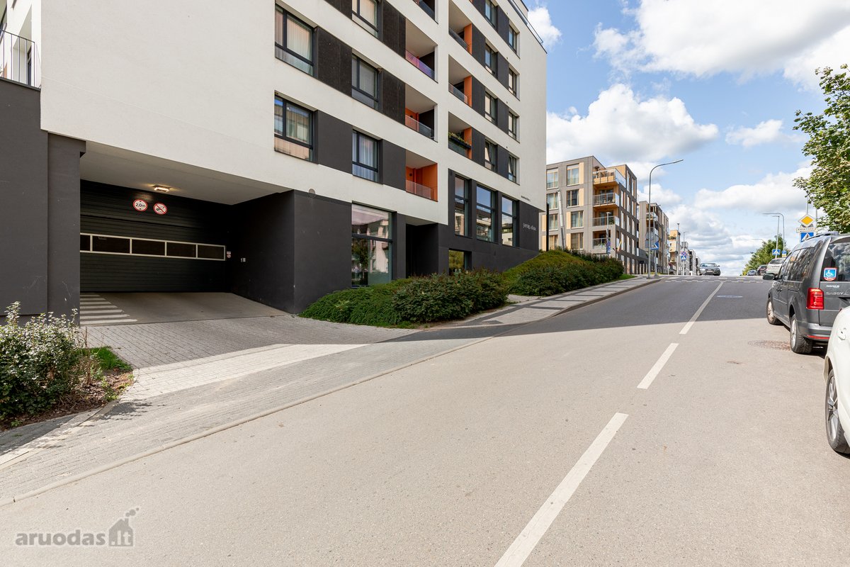 Išnuomojamas Erdvus 3 Kambarių Butas Šalia - nuotraukos Nr. 35
