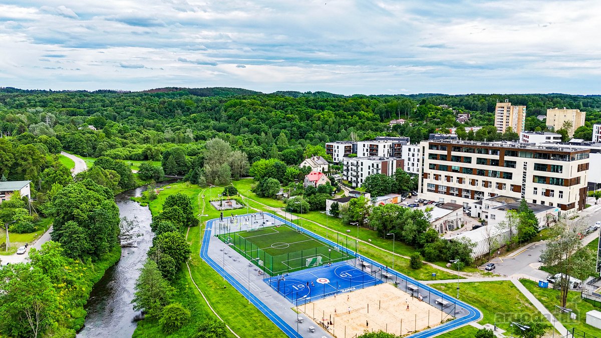 Išnuomojamas Erdvus 3 Kambarių Butas Šalia - nuotraukos Nr. 43