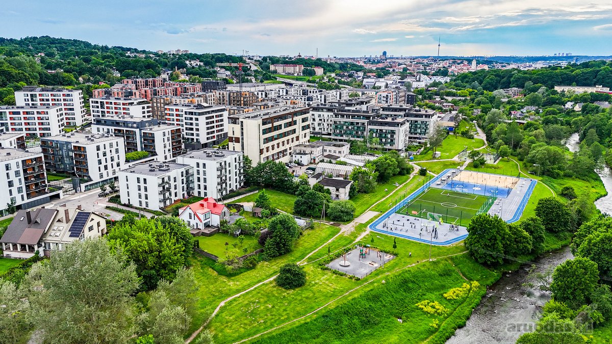 Išnuomojamas Erdvus 3 Kambarių Butas Šalia - nuotraukos Nr. 44