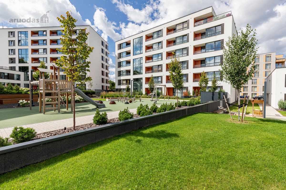 Išnuomojamas Erdvus 3 Kambarių Butas Šalia - nuotraukos Nr. 31