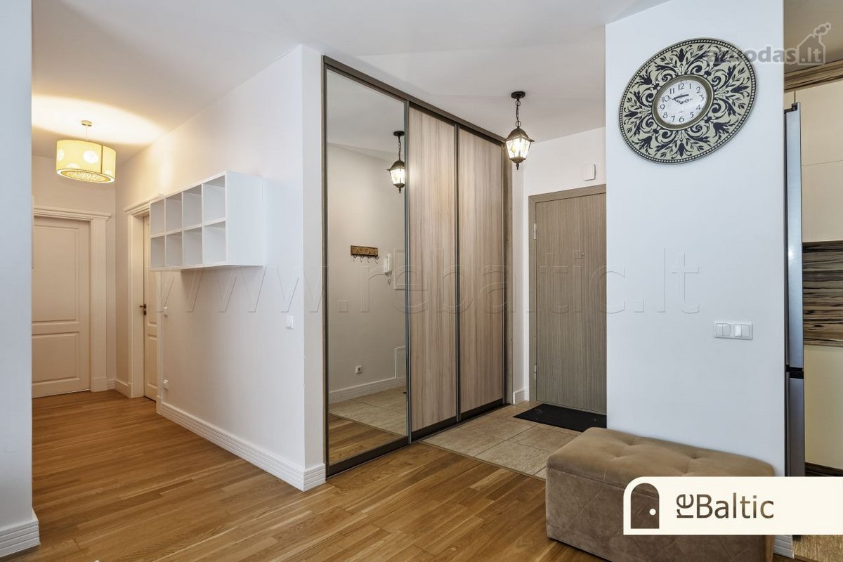 Išnuomojamas erdvus ir jaukus 3 kambarių - nuotraukos Nr. 7