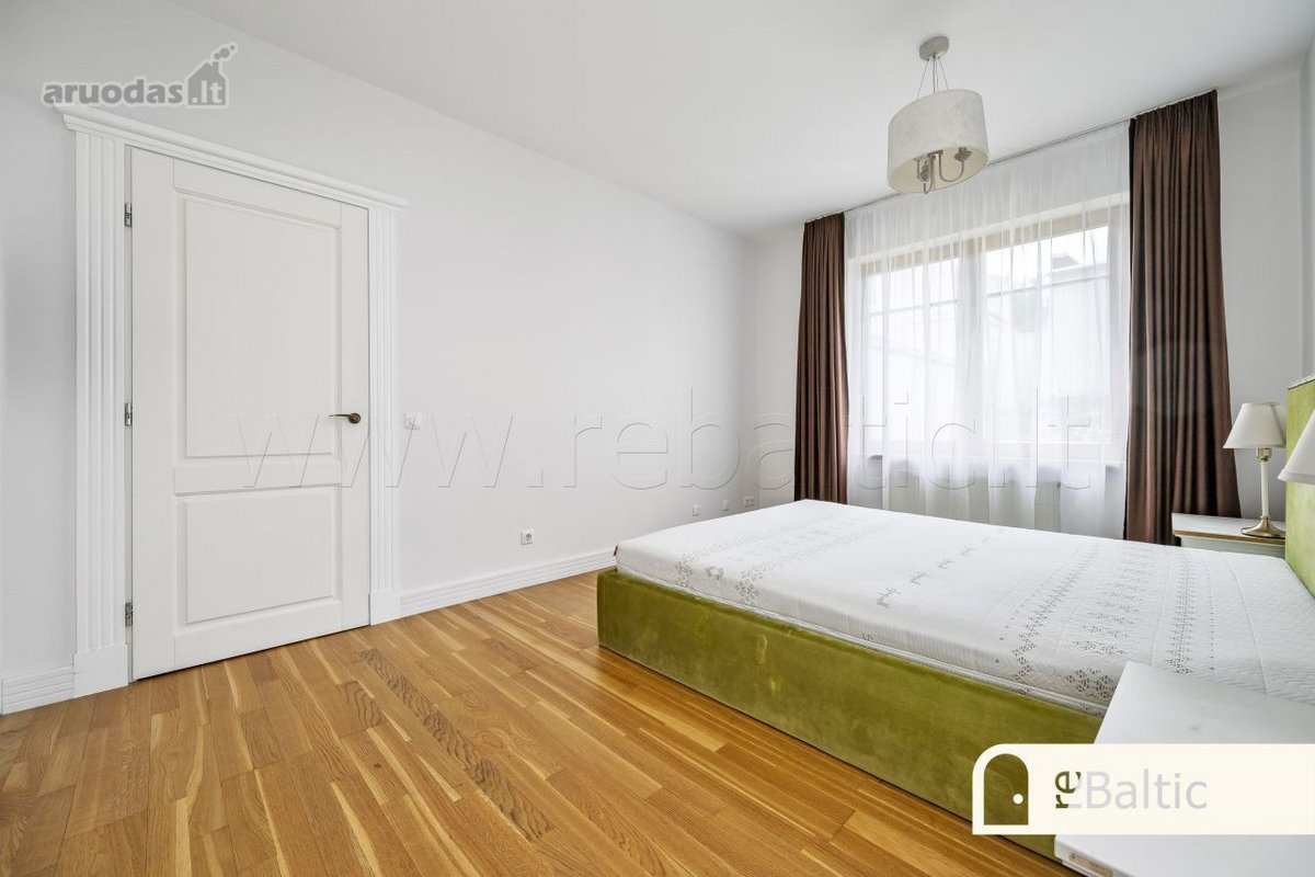 Išnuomojamas erdvus ir jaukus 3 kambarių - nuotraukos Nr. 11