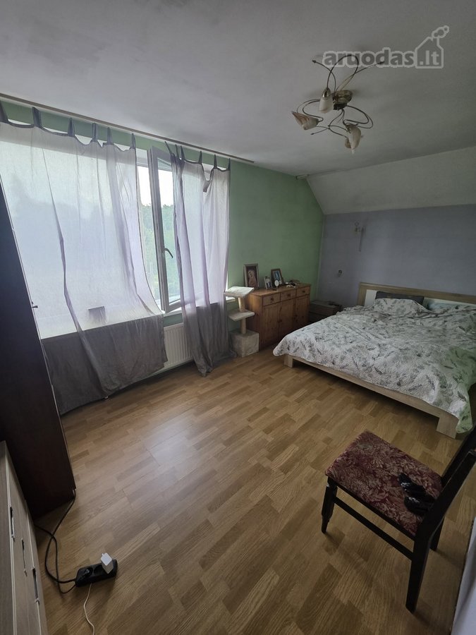 Parduodamas erdvus dviejų aukštų gyvenamasis - nuotraukos Nr. 34