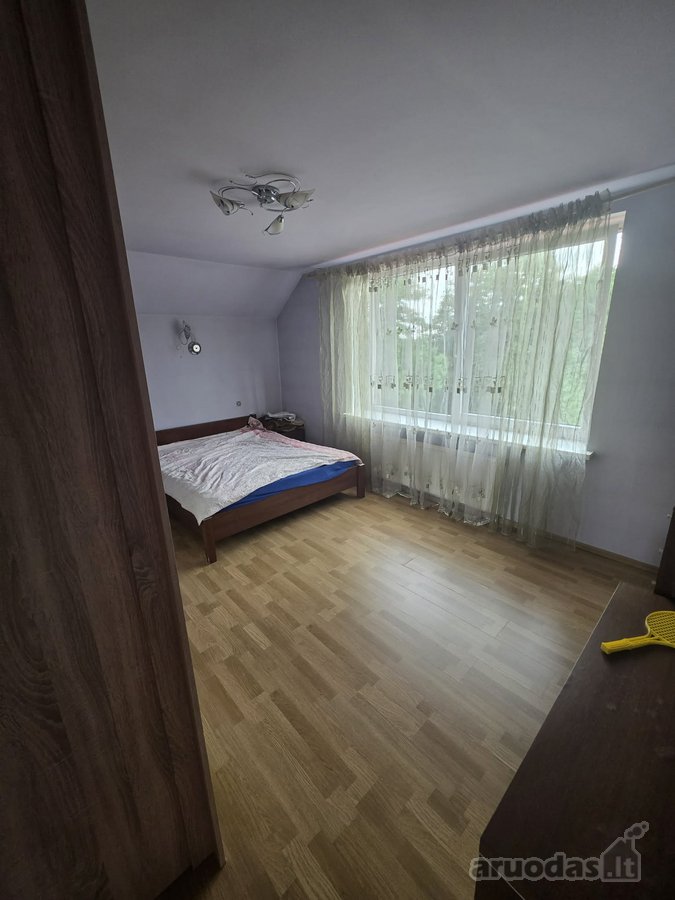 Parduodamas erdvus dviejų aukštų gyvenamasis - nuotraukos Nr. 42