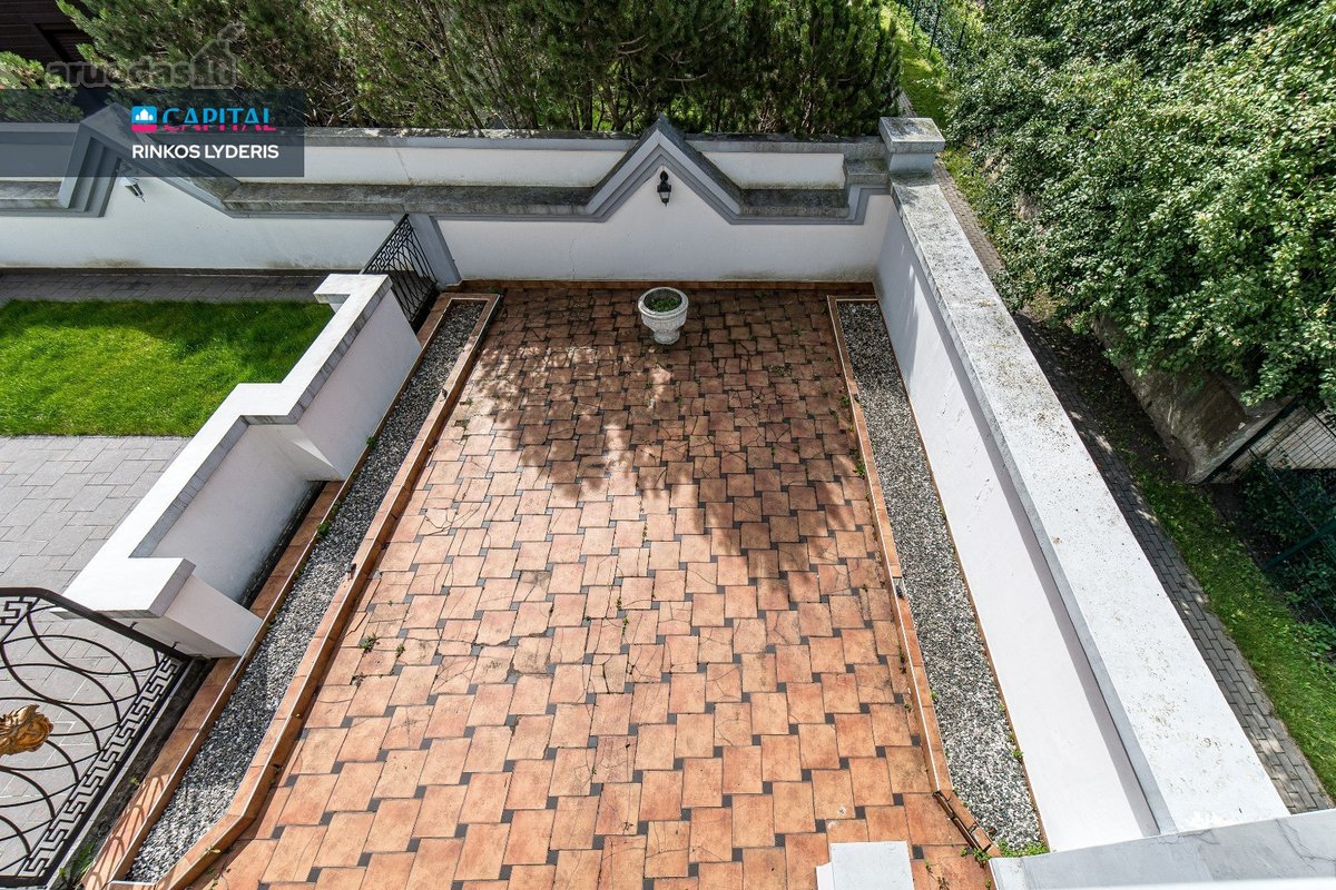 Parduodamas Erdvus 218 Kv. M Namas Klaipėdoje - nuotraukos Nr. 9