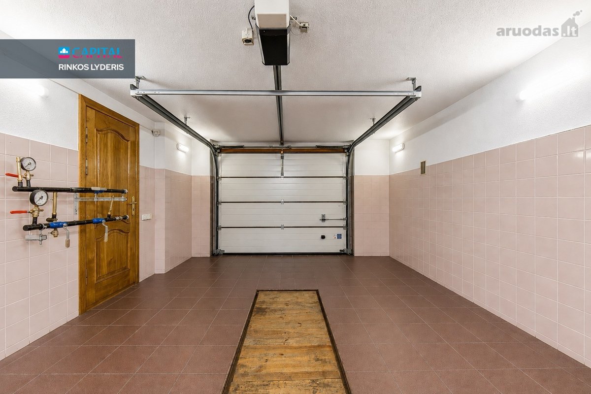 Parduodamas Erdvus 218 Kv. M Namas Klaipėdoje - nuotraukos Nr. 38