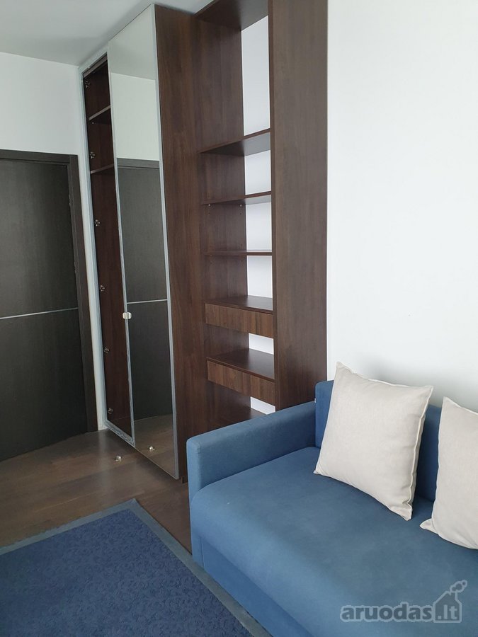 Išnuomojamas moderniai įrengtas 3-jų kambarių - nuotraukos Nr. 8