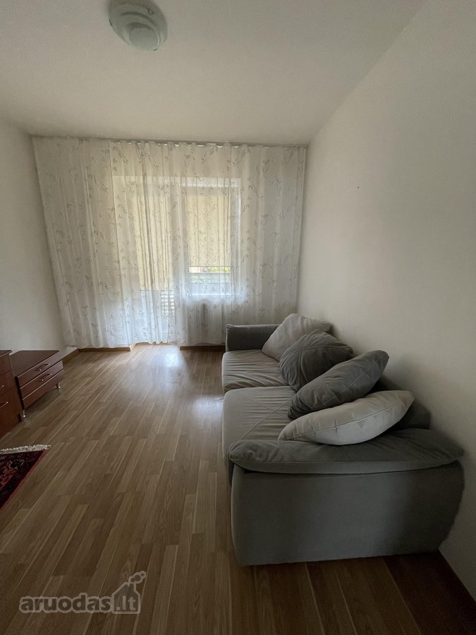 Nuomojamas dviejų miegamųjų butas, 80 m2 su - nuotraukos Nr. 3
