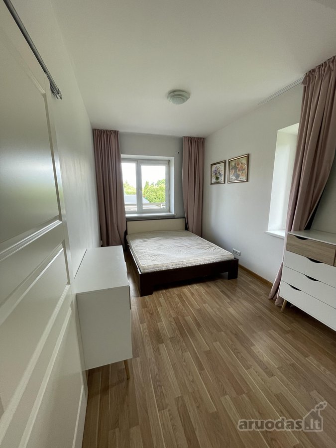 Nuomojamas dviejų miegamųjų butas, 80 m2 su - nuotraukos Nr. 4