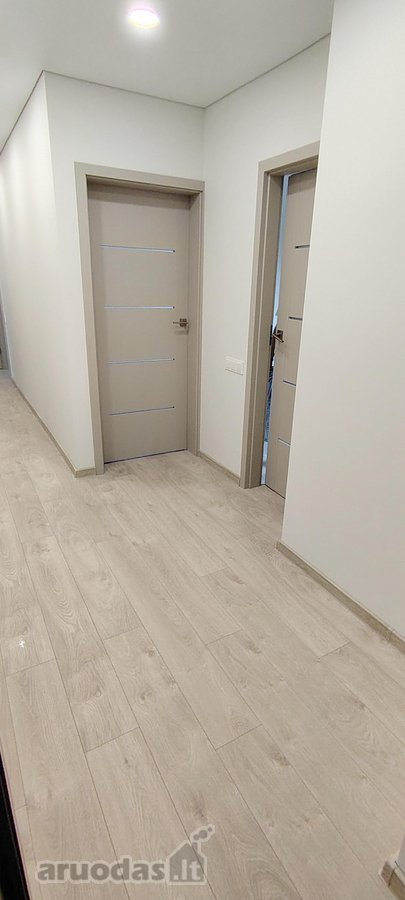 Parduodamas triju kambariu butas,pvonijos - nuotraukos Nr. 5
